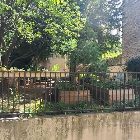 Studio Au Coeur Historique De Montpellier, 2 Personnes Et Wifi Luaran gambar